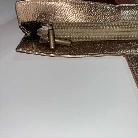 P Sherrod & Co Gold Jennifer Tote - Picture 9 of 11